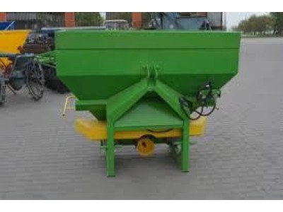 Разбрасыватель удобрения Agromech 1 000 кг
